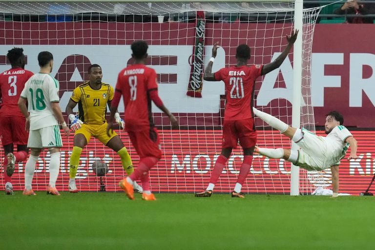 الجزائر ضد السودان