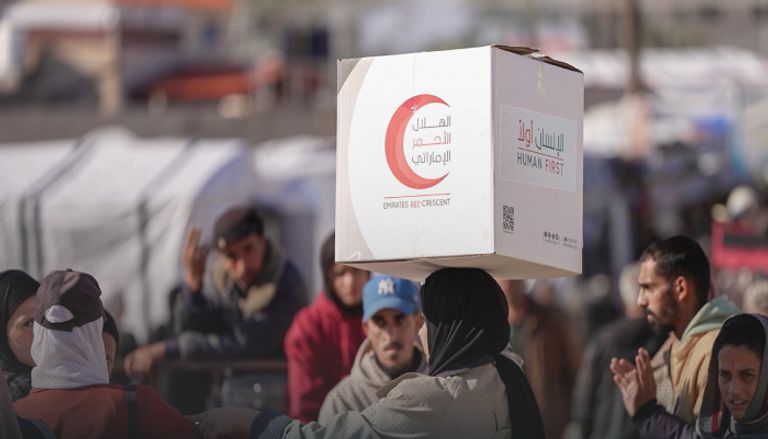 الفارس الشهم 3 تقدم الحليب لأطفال غزة