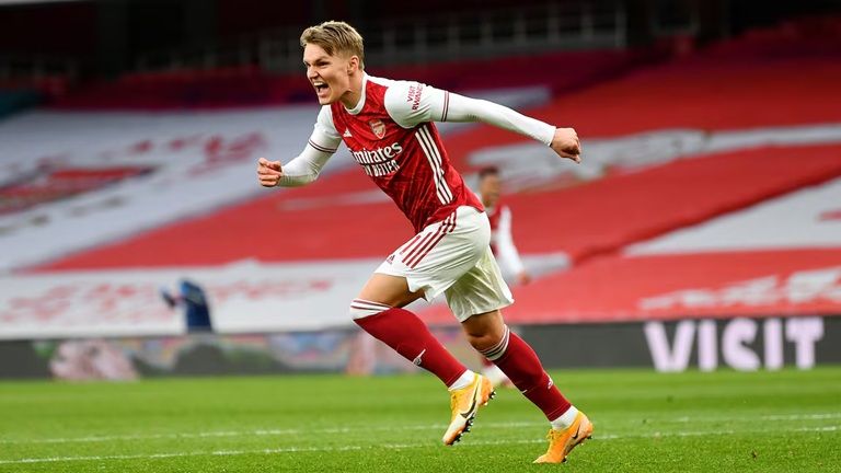 الظاهرة رونالدو ورود فان نيستلروي