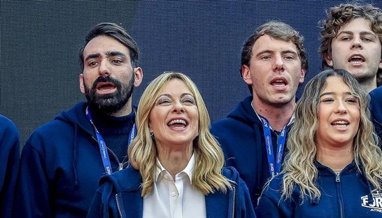 جورجيا ميلوني تؤدي النشيد الوطني