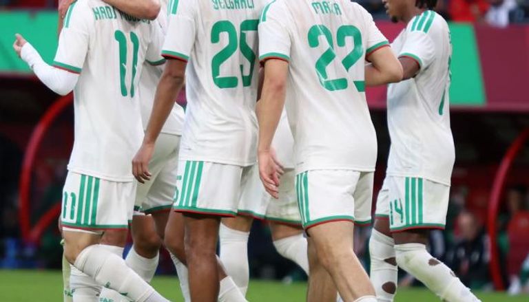 لاعبو منتخب الجزائر