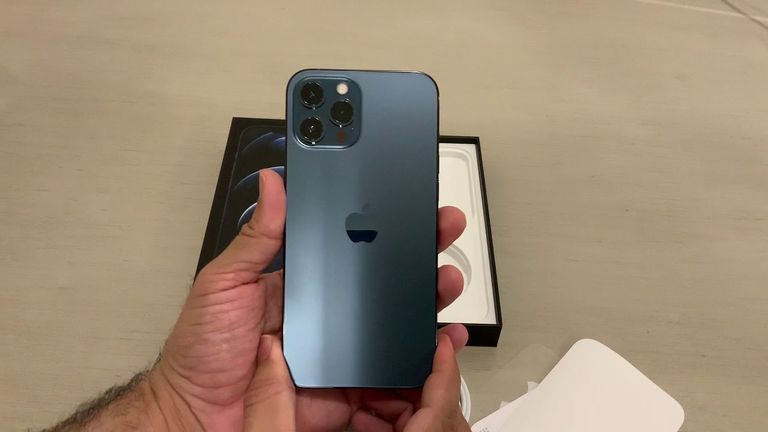 هاتف آيفون - تعبيرية