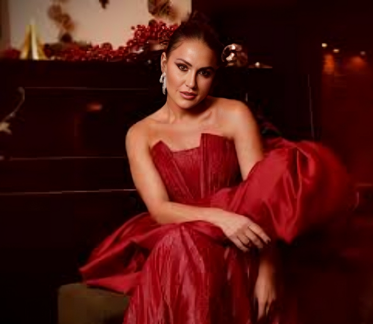 الفنانة اللبنانية إليسا