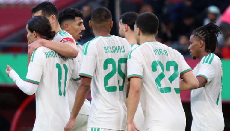 لاعبو منتخب الجزائر