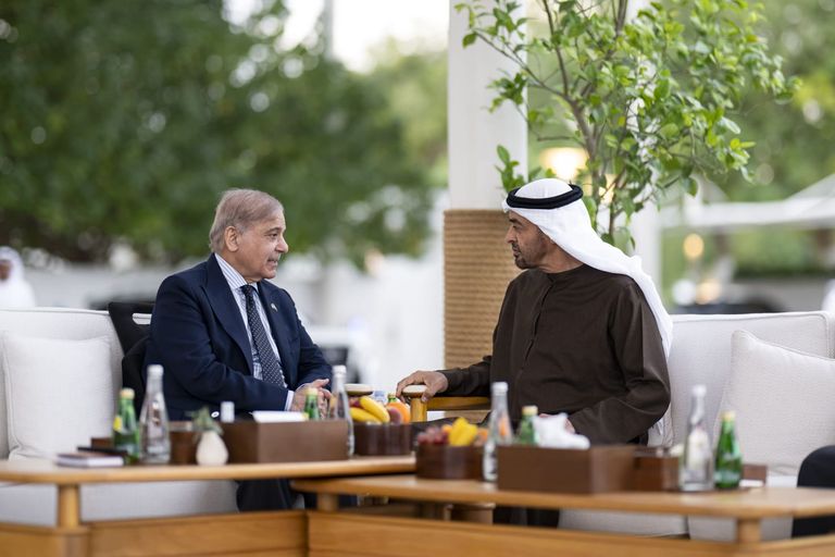 الشيخ محمد بن زايد آل نهيان ورئيس وزراء باكستان