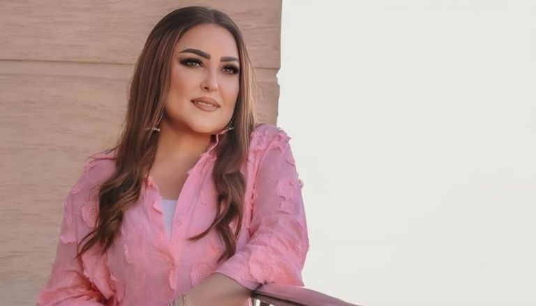 الفنانة نهال عنبر