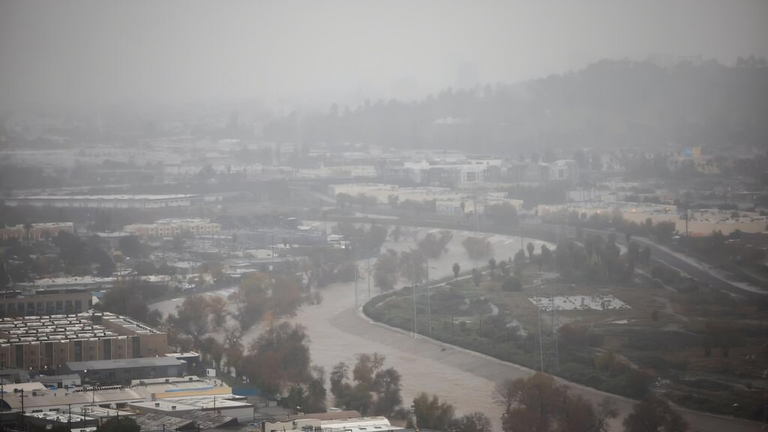 فيضانات في كاليفورنيا