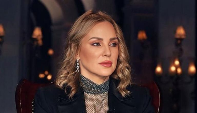 الفنانة شيرين رضا