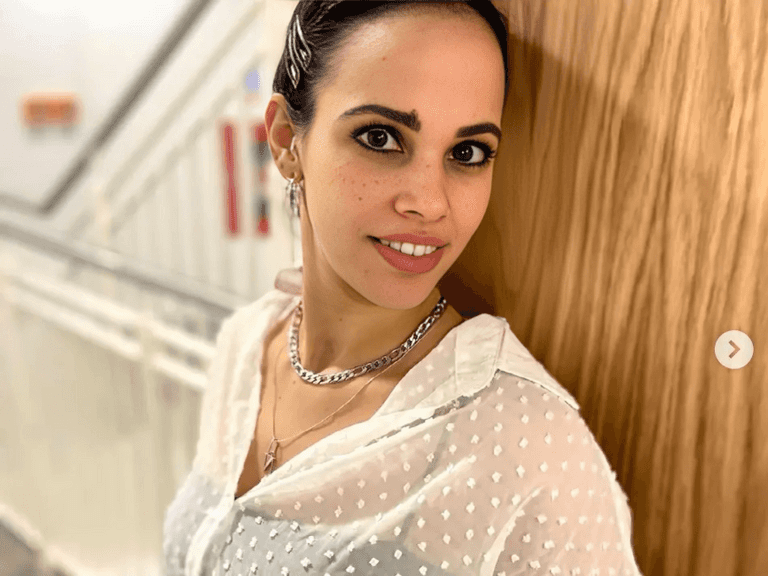 الفنانة شيرين رضا