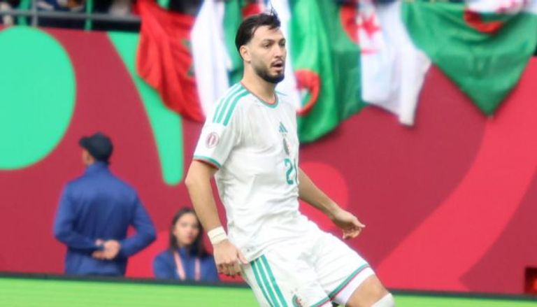 بن سبعيني مدافع منتخب الجزائر