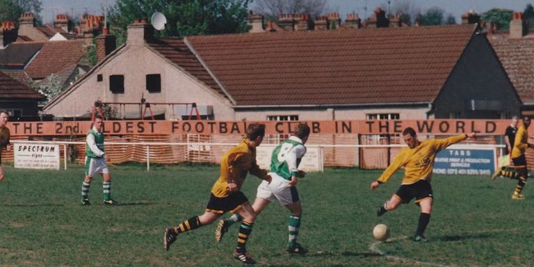 شعار شيفيلد إف سي أقدم فريق في العالم