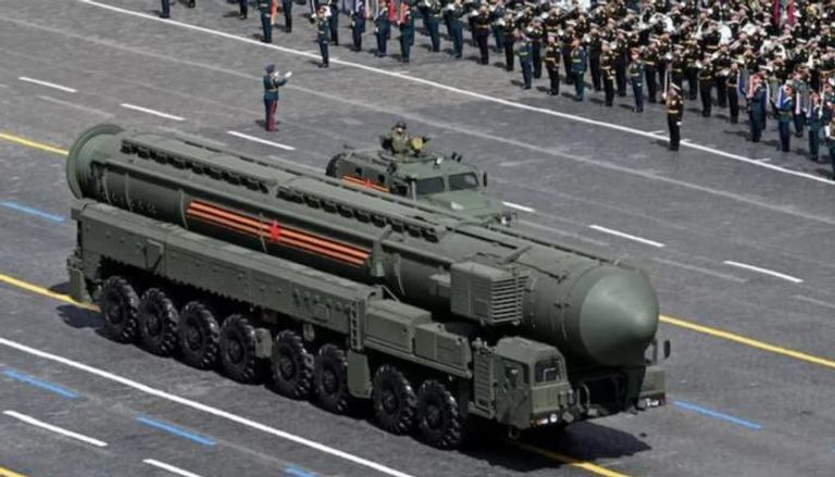 صاروخ روسي خلال عرض عسكري - أرشيفية