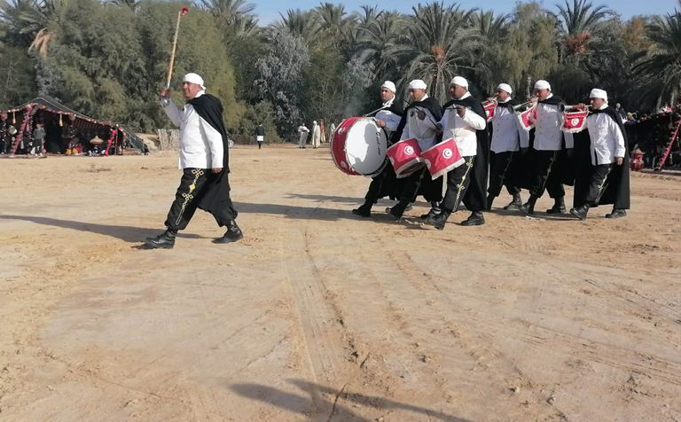 تونس تفتتح المهرجان الدولي للواحات بتوزر بعروض تراثية