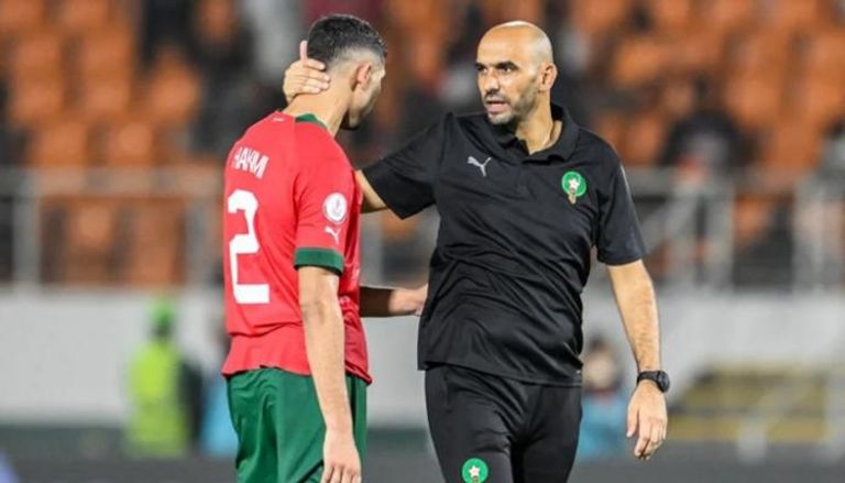 وليد الركراكي وأشرف حكيمي 