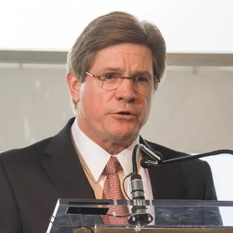 بيل غيتس يتصدر خسائر الأثرياء