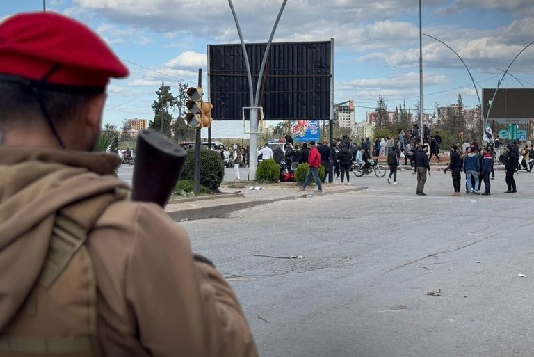 قوات من الأمن في اللاذقية