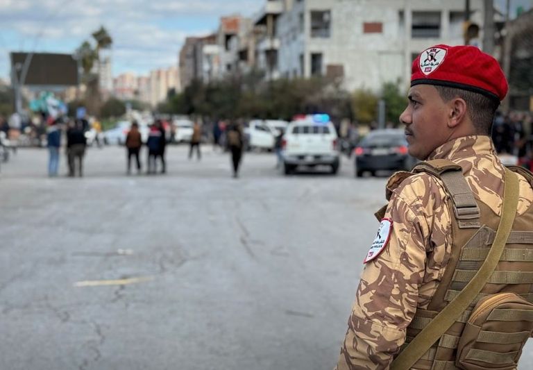 قوات من الأمن في اللاذقية