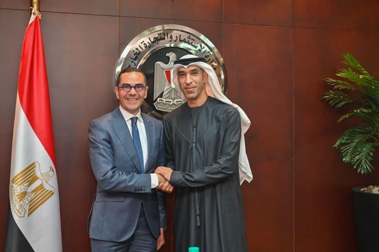 الدكتور ثاني بن أحمد الزيودي والمهندس حسن الخطيب