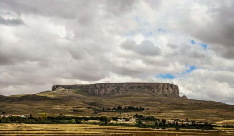 مائدة يوغرطة في تونس