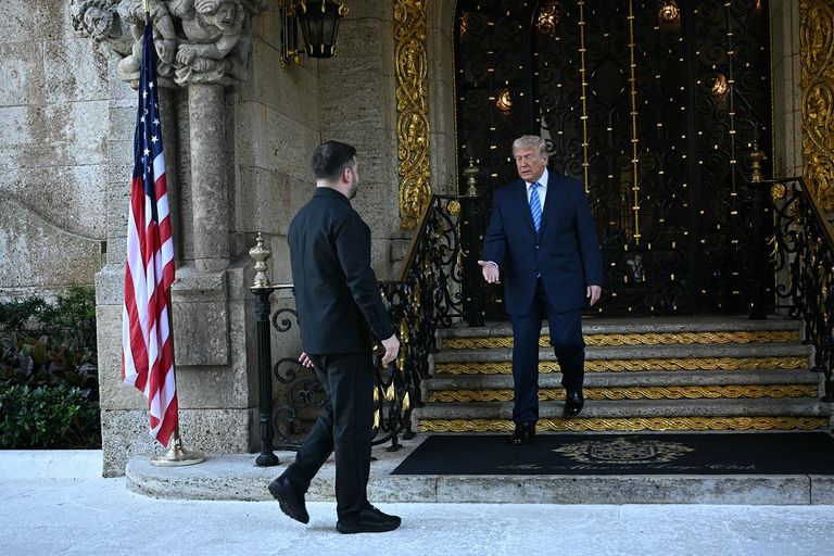 الرئيسان الأمريكي دونالد ترامب والأوكراني فولوديمير زيلينسكي