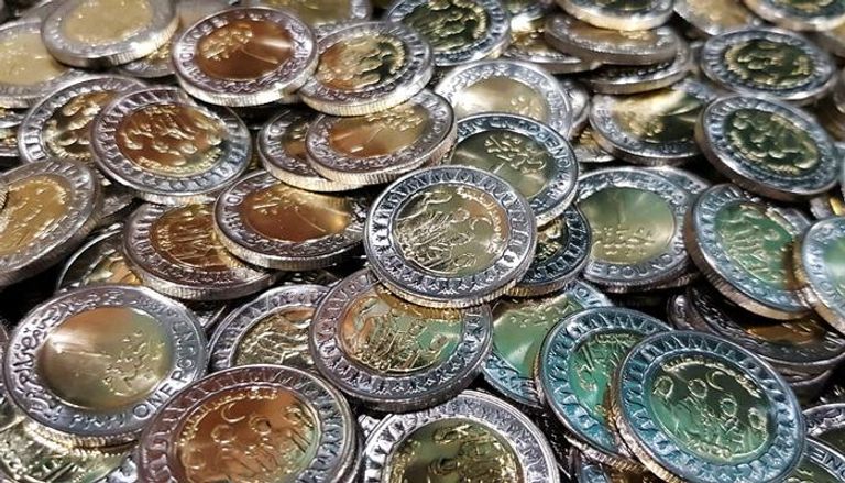 عملات معدنية من الجنيه المصري - رويترز