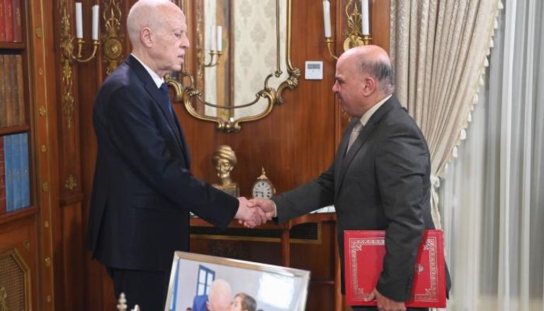 لقاء قيس سعيد بوزير النقل التونسي