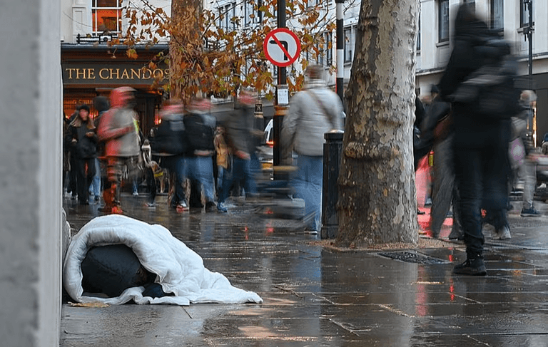 مشروع نقدي للمشردين في بريطانيا