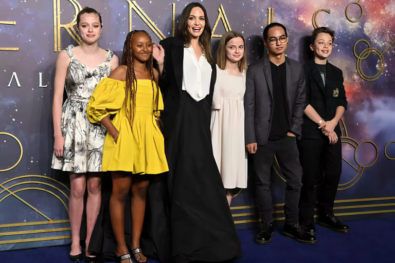 شيلوه جولي-بيت: شيلوه جولي أبناء مشاهير هوليوود