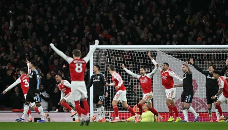 أرسنال يفوز على أستون فيلا