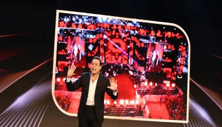 حكيم يودع 2025