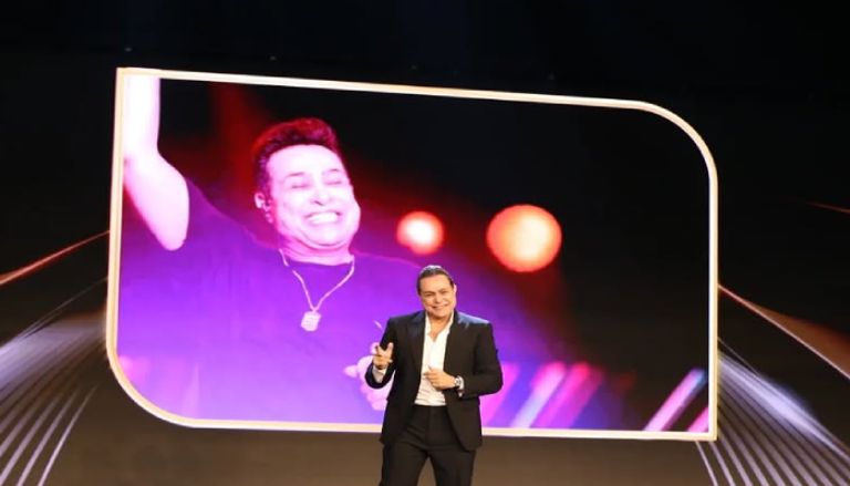 حكيم يودع 2025