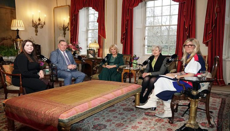 الملكة كاميلا تكشف أسرار مراهقتها