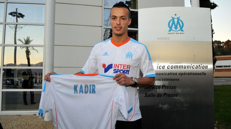 فؤاد قادير أمين غويري مهاجم منتخب الجزائر