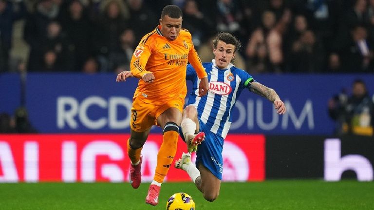 كيليان مبابي روبرت ليفاندوفسكي نجم برشلونة