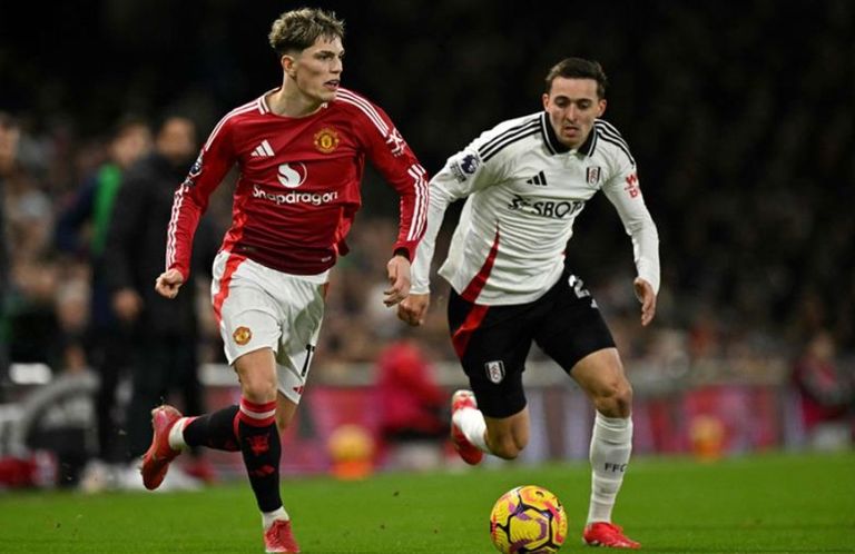 أليخاندرو غارناتشو ليفربول الإنجليزي