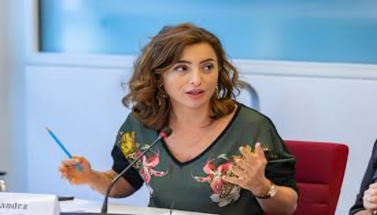 ساندرا نشأت