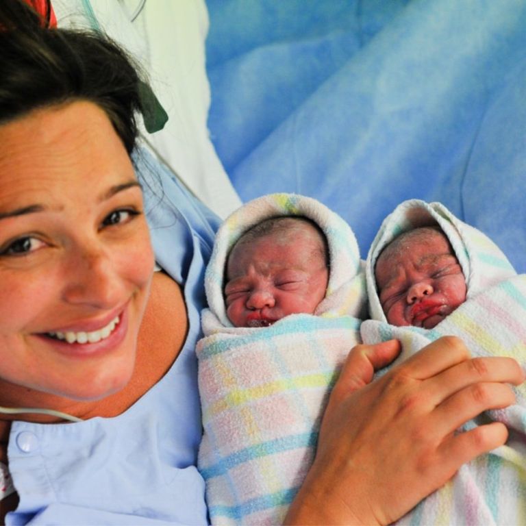 أمهات التوائم يواجهن خطر الإصابة بأمراض القلب