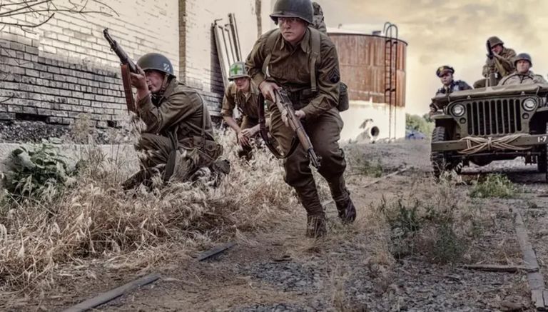 نقره لتكبير أو تصغير الصورة ونقرتين لعرض الصورة في صفحة مستقلة بحجمها الطبيعي