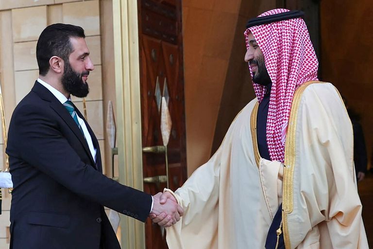 أوراق نقدية فئة 5000 ليرة سورية - أرشيفية