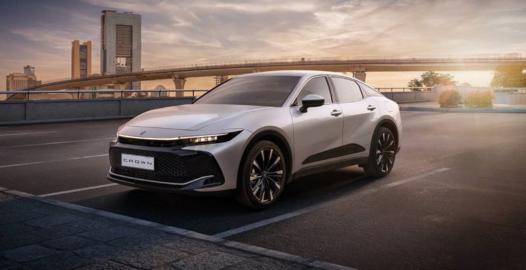 أسعار تويوتا كراون 2025 في السعودية أسعار سيارات تويوتا 2025 في السعودية