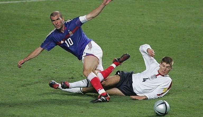 زين الدين زيدان وستيفن جيرارد زين الدين زيدان وستيفن جيرارد