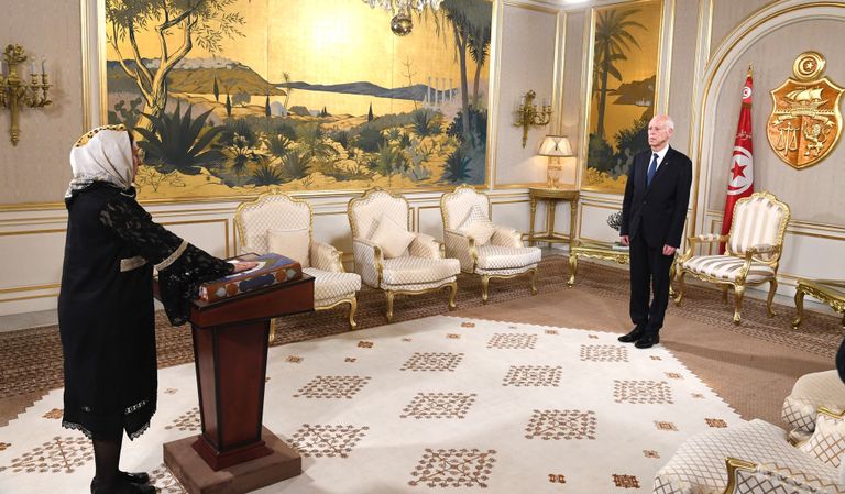 لقطات شاشة من فيديو للرئاسة التونسية عن أداء اليمين