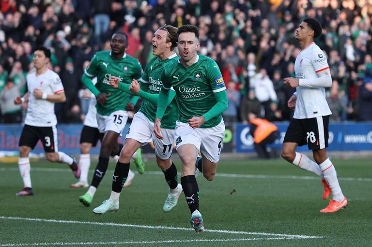 بليموث أرجايل يفوز على ليفربول ليفربول يخسر أمام بليموث