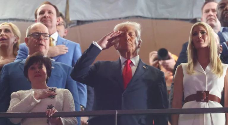 دونالد ترامب نهائي سوبر بول