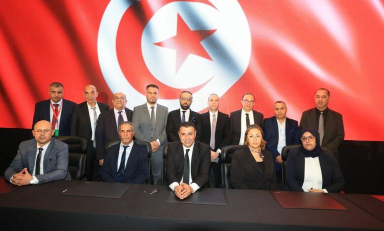 الاتحاد التونسي لكرة القدم مباراة من الدوري التونسي