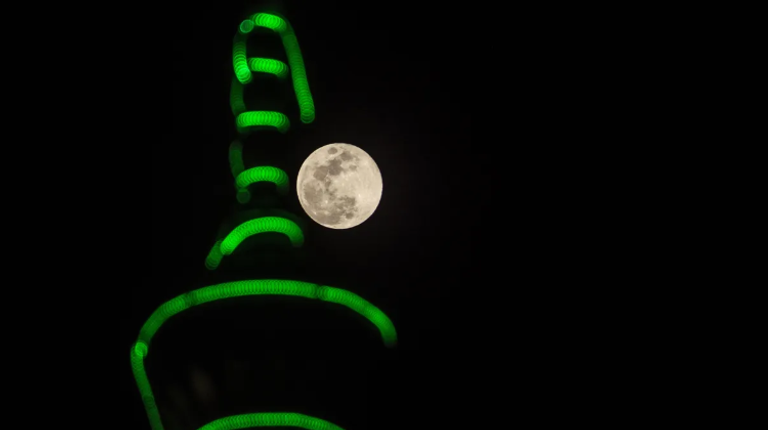 سُمّي قمر فبراير "قمر الثلج" لارتباطه بتساقط الثلوج