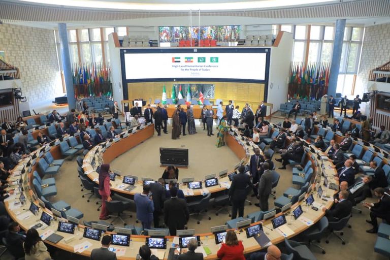 الشيخ شخبوط بن نهيان آل نهيان وزير الدولة الإماراتي في كلمته أمام المؤتمر