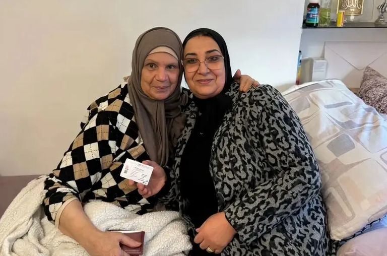 الفنانة سعاد صابر