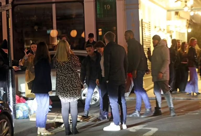 توم كروز وآنا دي أرماس