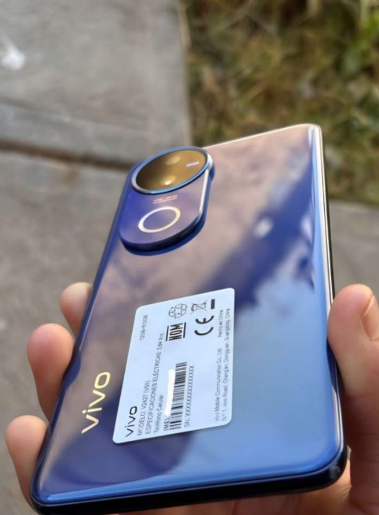 هاتف فيفو Vivo V50